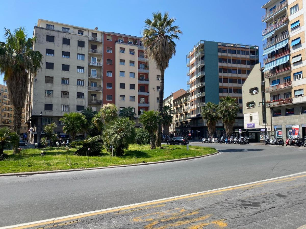 Mondo Vacanze Savona Exterior foto